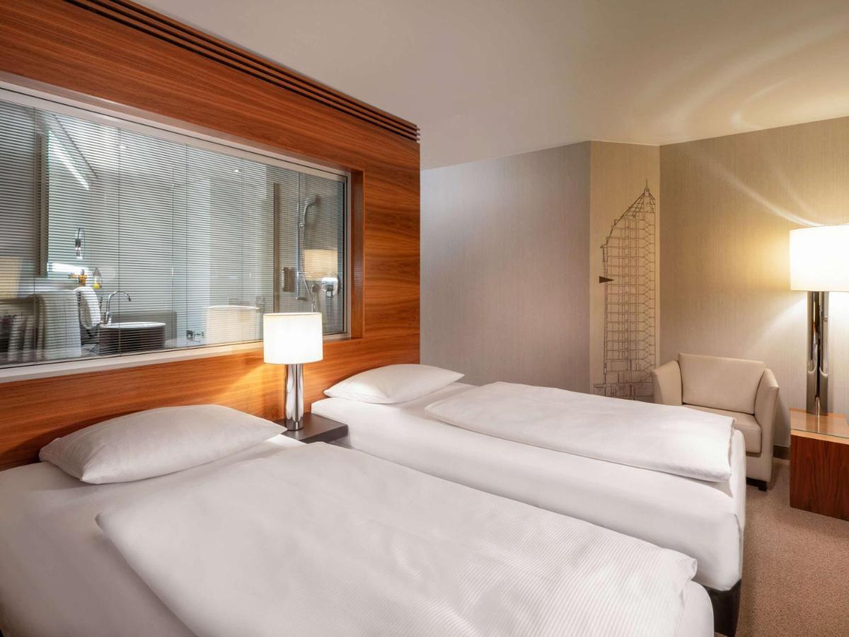 Moevenpick Hotel Hamburg City Exterior photo