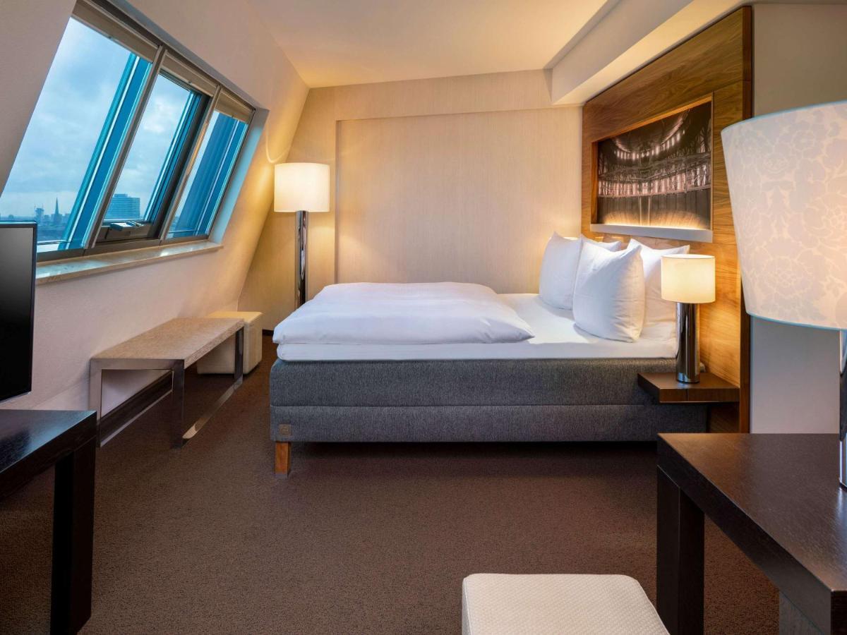 Moevenpick Hotel Hamburg City Exterior photo