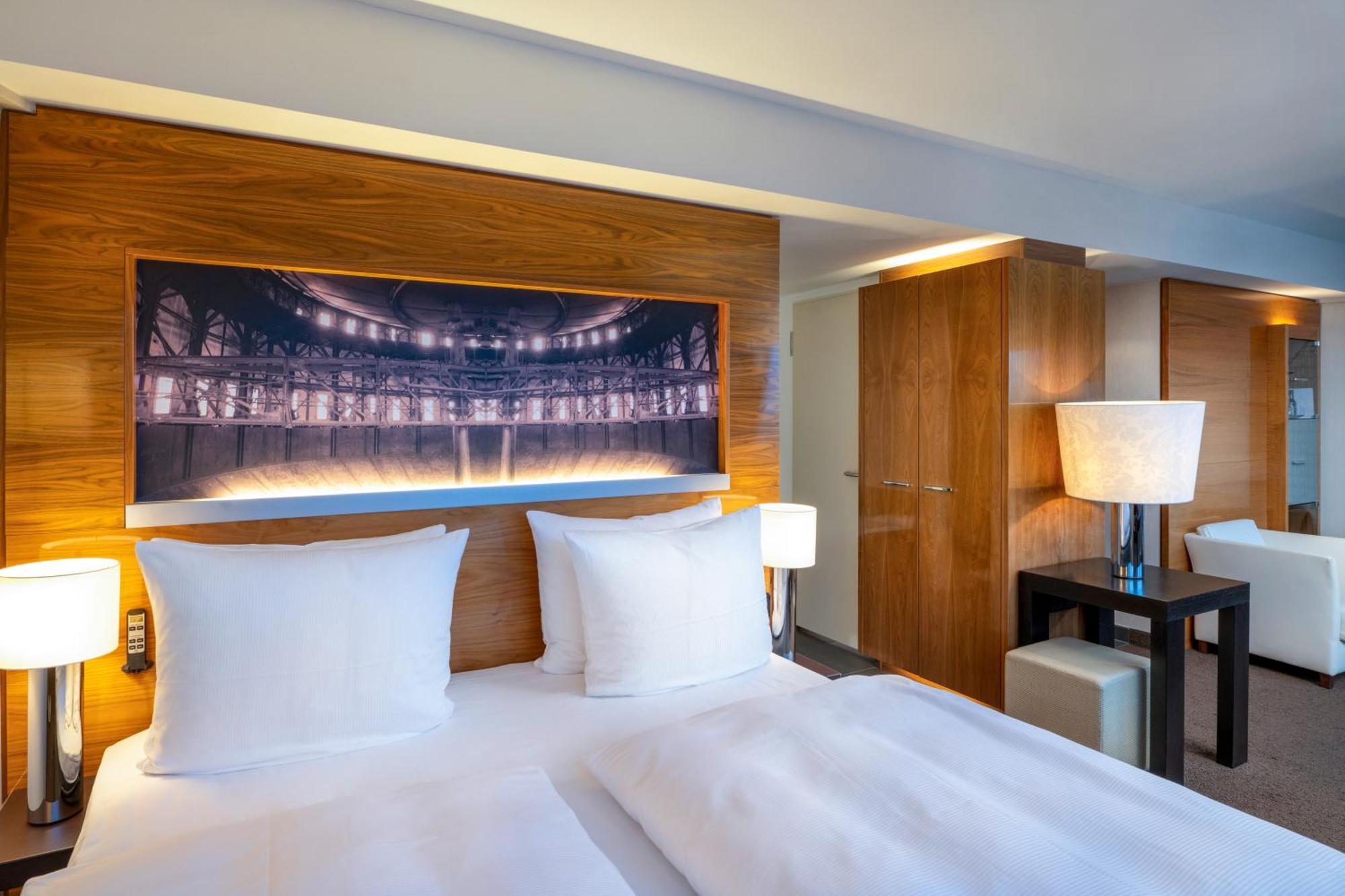 Moevenpick Hotel Hamburg City Exterior photo